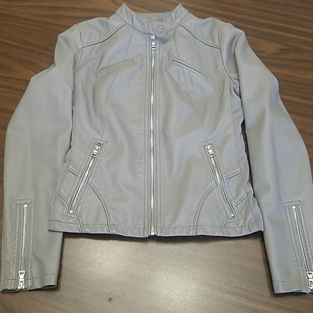 NWOT Guess Faux Leather Jacket Size M Super Soft!
